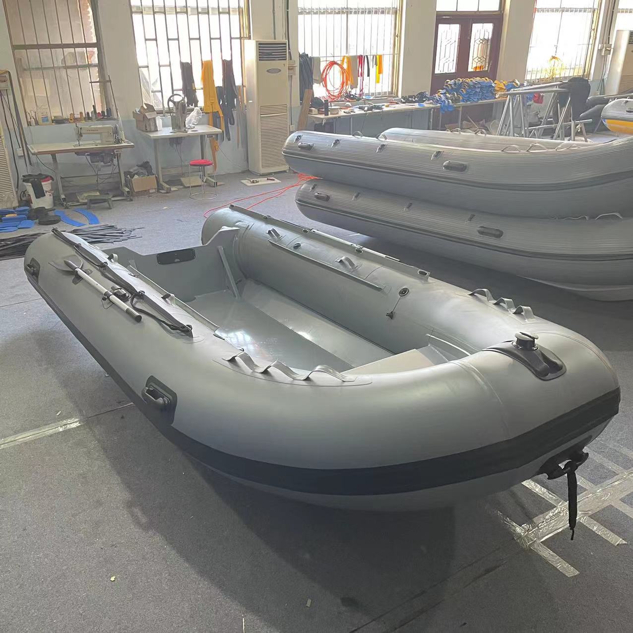 เรือยางแบบมีโครงอะลูมิเนียมน้ำ - Inflatable Boat 4 Person บทวิจารณ์และราคา